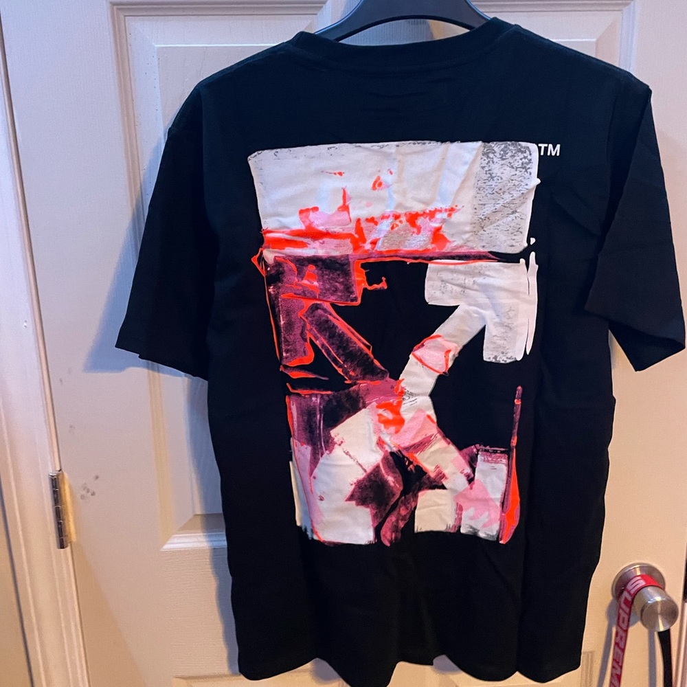 Off white t shirt
